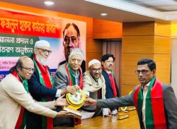 শেরে বাংলা স্মৃতি পদক পেলেন কলাপাড়ার গাজী ফারুক।। 