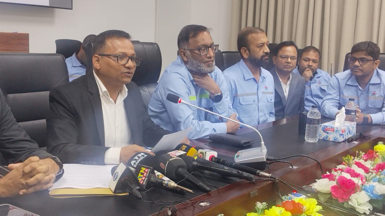 গণমাধ্যমকর্মীদের সাথে পায়রা-১৩২০ তাপবিদ্যুৎ কেন্দ্রের মতবিনিময়।।