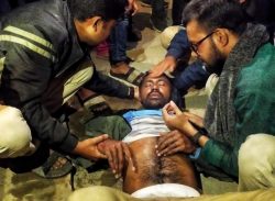 ত্রিশালে নজরুল বিশ্ববিদ্যালয়ে বঙ্গমাতার নামফলক ভাঙতে গিয়ে দুর্ঘটনায় আহত শিক্ষার্থী