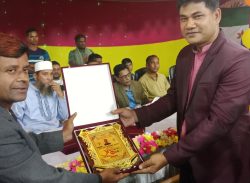 কলাপাড়ায় প্রথম বিভাগ ব্যাডমিন্টন টুর্নামেন্টে টুটুল-মেহেদী জুটি চ্যাম্পিয়ন।। 