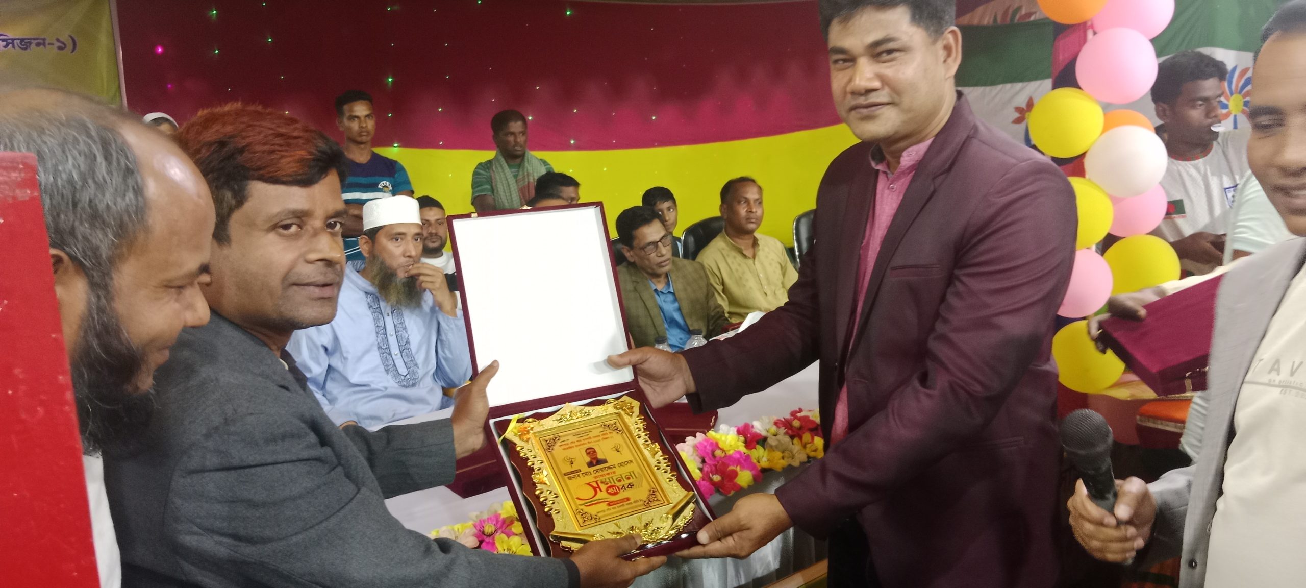 কলাপাড়ায় প্রথম বিভাগ ব্যাডমিন্টন টুর্নামেন্টে টুটুল-মেহেদী জুটি চ্যাম্পিয়ন।। 