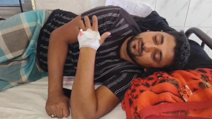 কলাপাড়ায় পরকীয়া সন্দেহে স্বামী- স্ত্রীকে বেধড়ক মারধর, থানায় অভিযোগ/