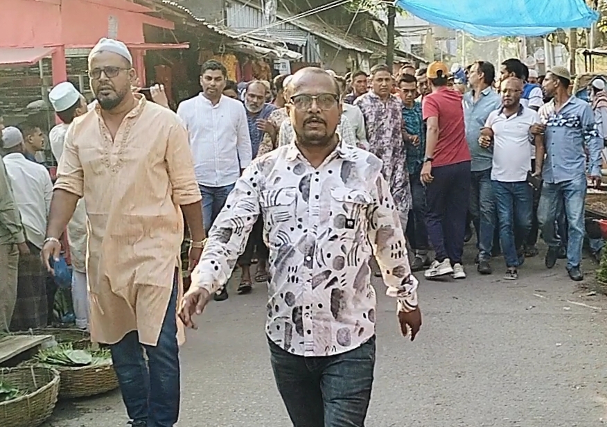 ষড়যন্ত্রের প্রতিবাদে কলাপাড়া বিএনপির বিক্ষোভ মিছিল ও প্রতিবাদ ।।