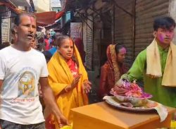 কলাপাড়ায় হিন্দু পাড়াগুলোতে উদযাপিত হচ্ছে হলি উৎসব/