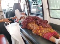 কুপিয়ে স্ত্রীর হাত কর্তন করলেন নেশাগ্রস্থ স্বামী/