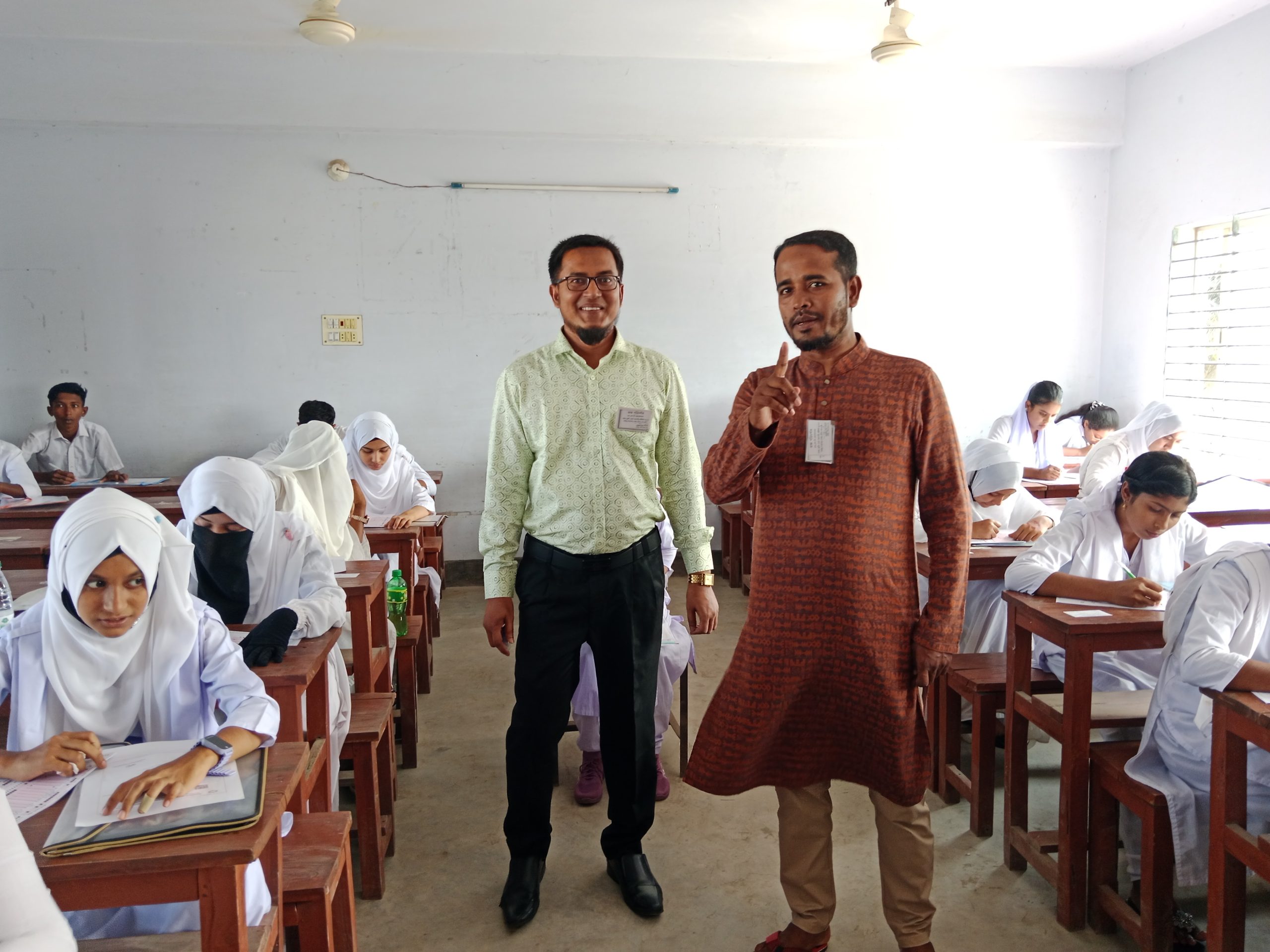 বিপুল উৎসাহ উদ্দিপনায় কলাপাড়ায় এসএসসি ও সমমানের পরীক্ষা শুরু/