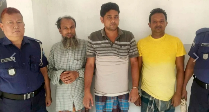 লক্ষ্মীপুরে আওয়ামীলীগের ৪ নেতা-কর্মী গ্রেপ্তার