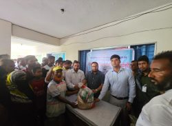 কলাপাড়ায় সম্প্রতি ঘূর্ণিঝড়, নিম্নচাপ, নদী ভাঙ্গন, জলোচ্ছ্বাস ও বন্যার প্রভাবে ক্ষতিগ্রস্ত মানুষের মাঝে চাল ও শুকনা খাবার বিতরণ।।