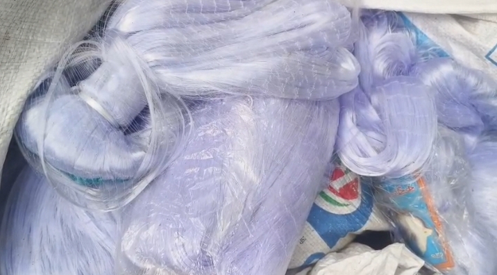 কলাপাড়ায় ২ লাখ মিটার কারেন্ট জালসহ ১৩শ’ পিচ চায়না দুয়ারী জাল জব্দ/