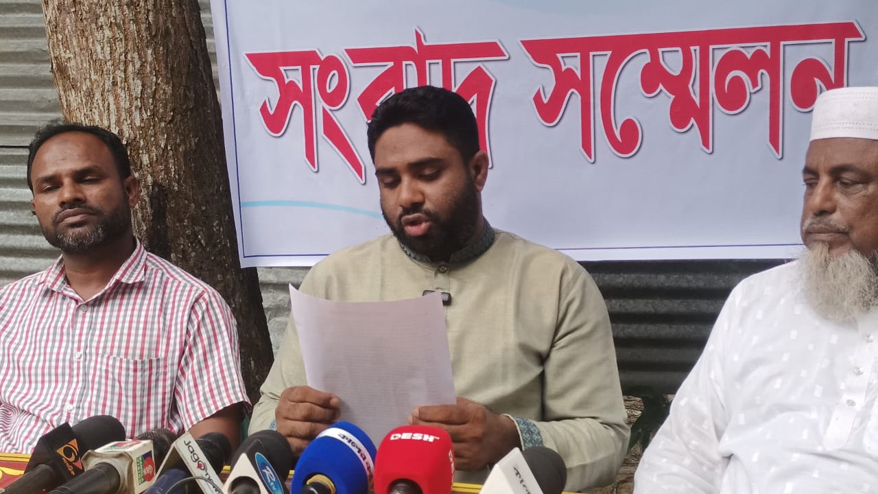 জমির বায়না টাকা নিয়ে বিপাকে পড়ে কুয়াকাটায় ছাত্রদল নেতার সংবাদ সম্মেলন।।