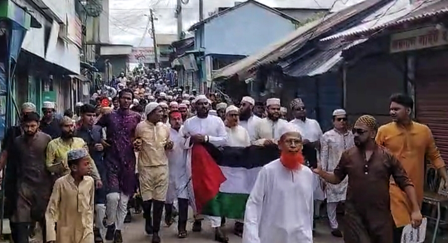 হামাস-ইসরায়েল যুদ্ধবিরতি চুক্তিকে স্বাগত জানিয়ে কলাপাড়ায় শান্তি সমাবেশ।।