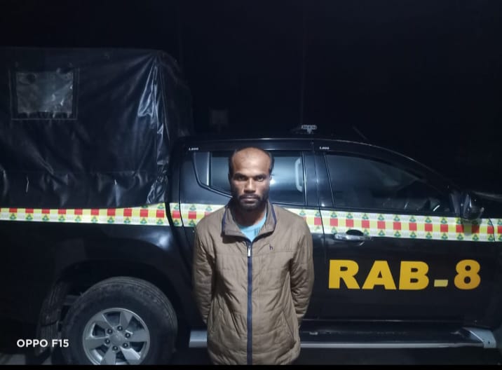 পটুয়াখালীর মহিপুরে চাঞ্চল্যকর ট্রলার মাঝি হত্যা মামলার আসামী সোহেল ফকির র‍্যাবের হাতে গ্রেপ্তার।