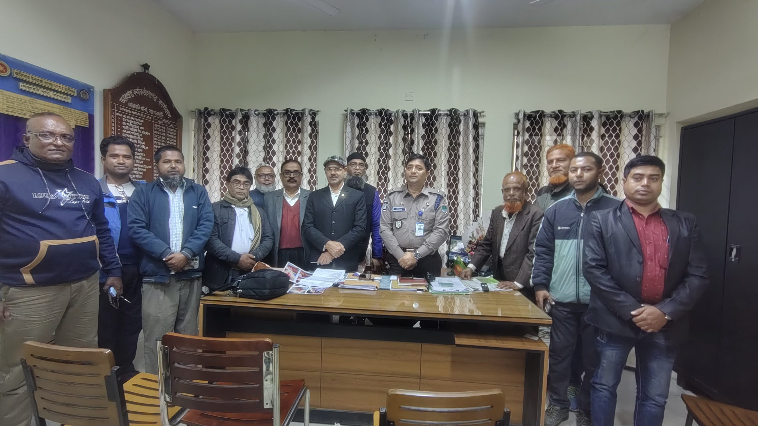 মোল্লাহাটে নবাগত ওসি’র সাথে সাংবাদিকদের  সৌজন্য সাক্ষাৎ । 