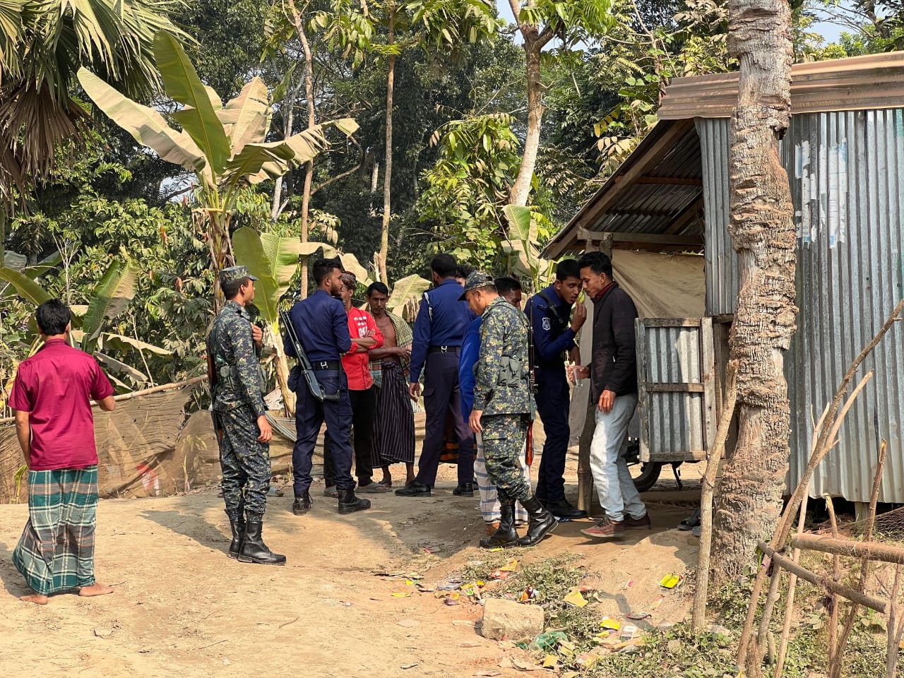 পটুয়াখালীতে ভূমি দস্যুদের বিরুদ্ধে প্রশাসনের সাঁড়াশি অভিযান: জব্দ হলো অবৈধ ভ্যাকু।