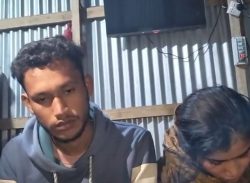 গভীর রাতে প্রবাসির ঘর থেকে প্রেমিকসহ গৃহবধূ আটক, এলাকায় চাঞ্চল্যে।