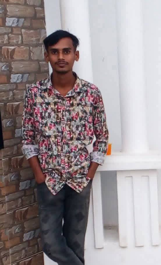 কলাপাড়ায় ফ্যানের সঙ্গে ঝুলছিল তরুণের লাশ