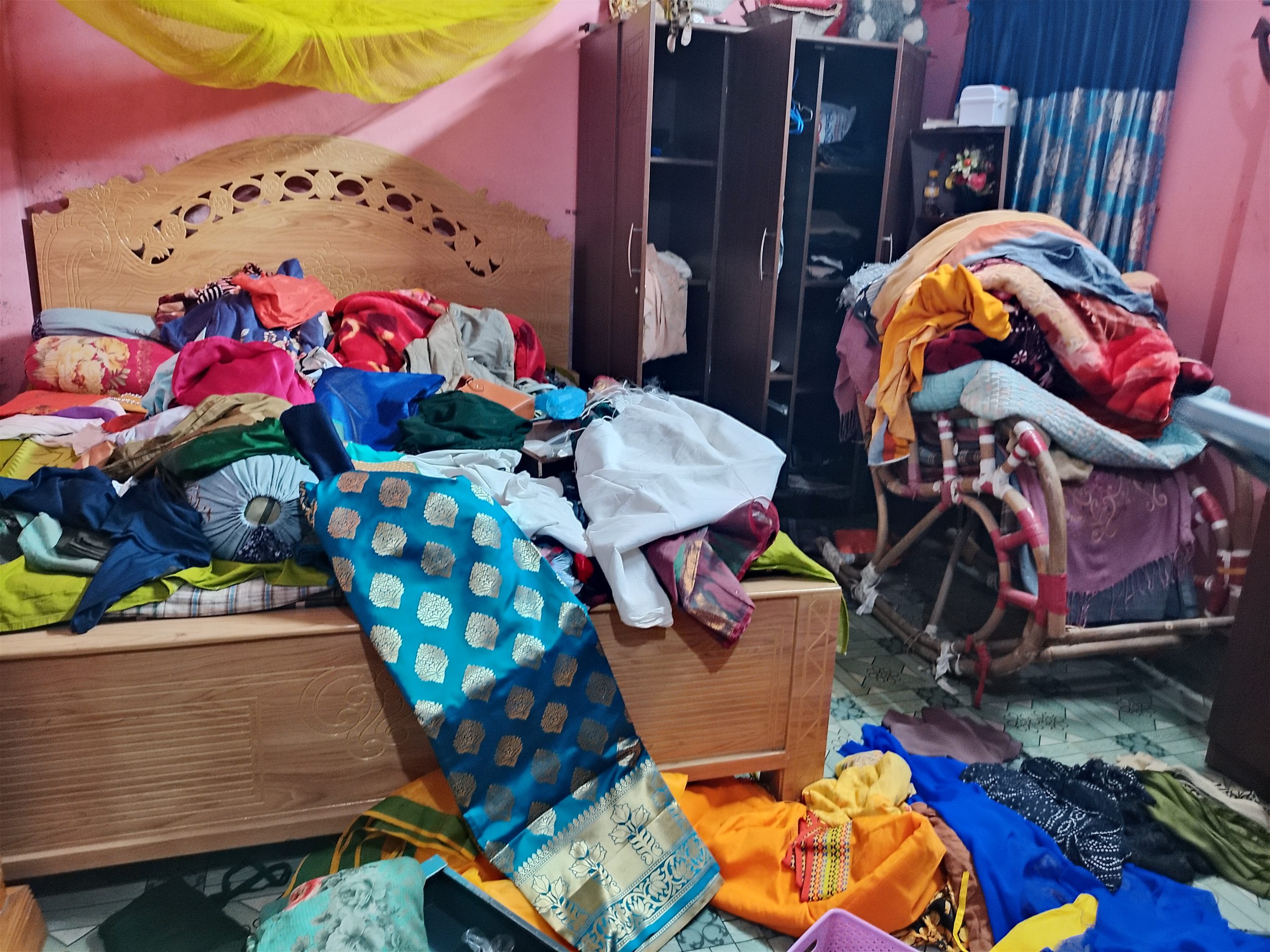 কলাপাড়ায় দূধর্ষ চুরি।। 