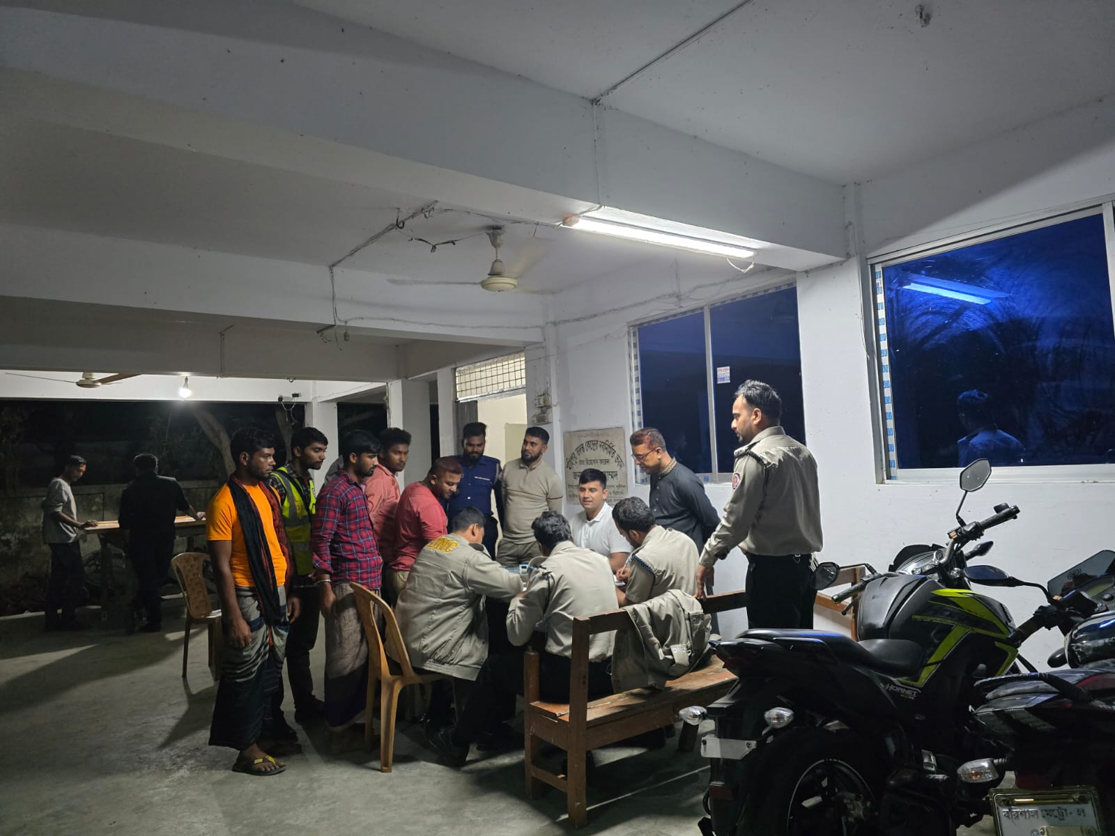 কলাপাড়ায় গভীর রাতে বিশেষ মাদকবিরোধী অভিযান, ৪ জনকে কারাদণ্ড।।