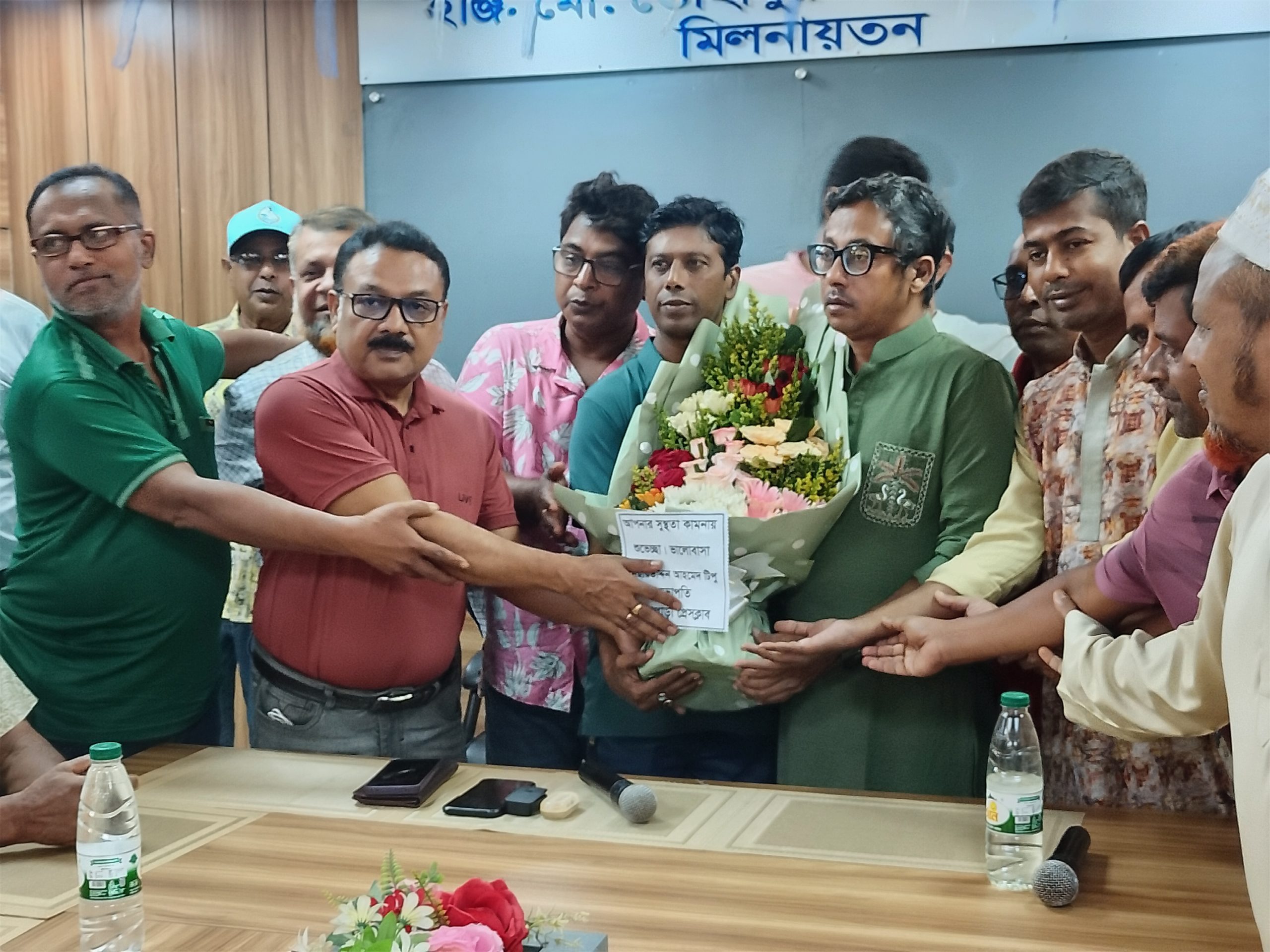 কলাপাড়া প্রেসক্লাব সভাপতির চিকিৎসা পরবর্তী মতবিনিময়।।