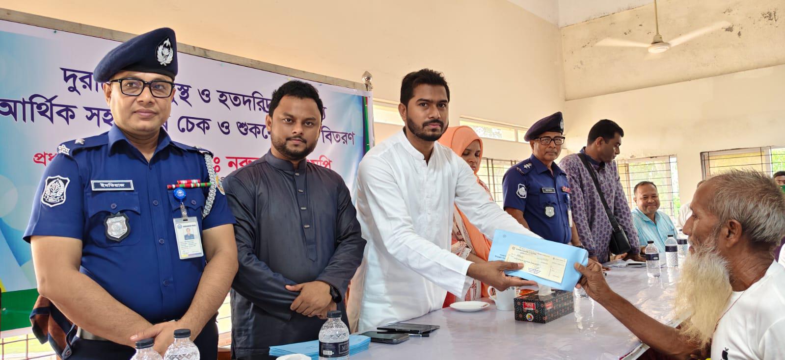 পটুয়াখালীতে দুরারোগ্য হতদরিদ্র এবং কৃতি শিক্ষার্থীদের মাঝে আর্থিক সহায়তায় প্রতিমন্ত্রী নুরুল হক নুর