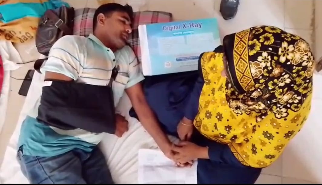 বাবাকে হত্যার পর ছেলেকেও হত্যা চেষ্টার অভিযোগ 