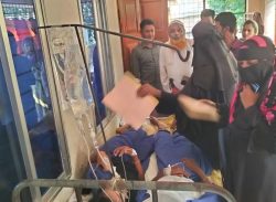 কলাপাড়ায় বিদ্যালয় পাঠদান চলাকালীন অজ্ঞাত রোগে একসঙ্গে অসুস্থ হয়ে পড়েছে ১০ শিক্ষার্থী/