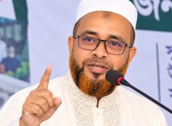 ভালোবাসা ভিক্ষা করে নয়, আত্মমর্যাদা নিয়ে বাঁচতে হয়